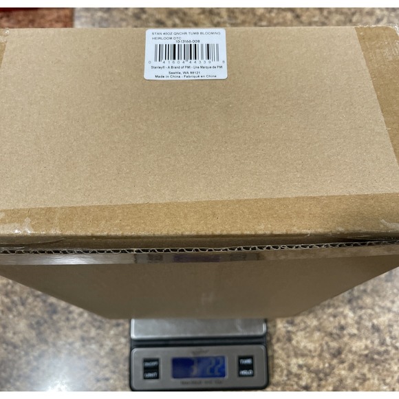 Stanley X LoveShackFancy Quencher Tumbler 40oz Blooming Heirloom New In Box - Picture 5 of 5